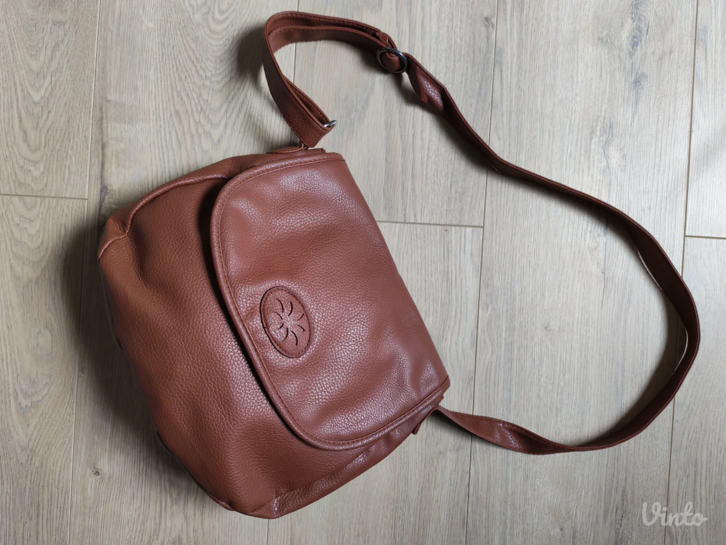 Ženska torba na rame