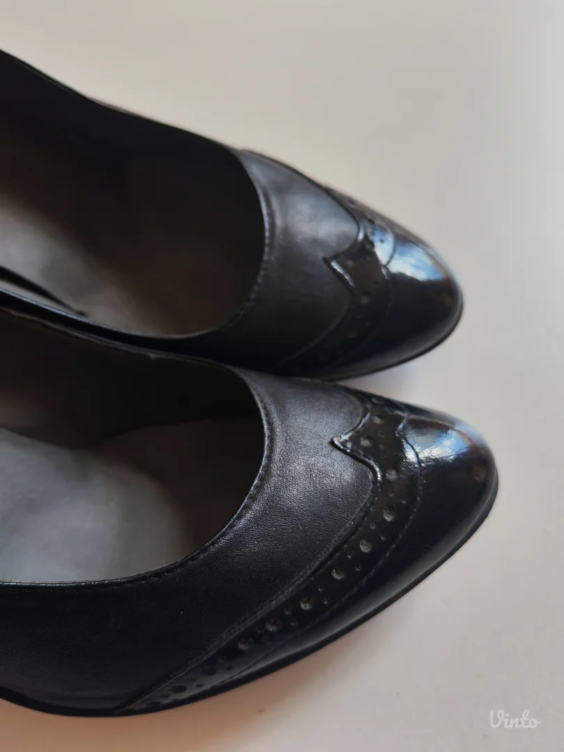 Crne kožne salonke "Only One" – Vintage stil