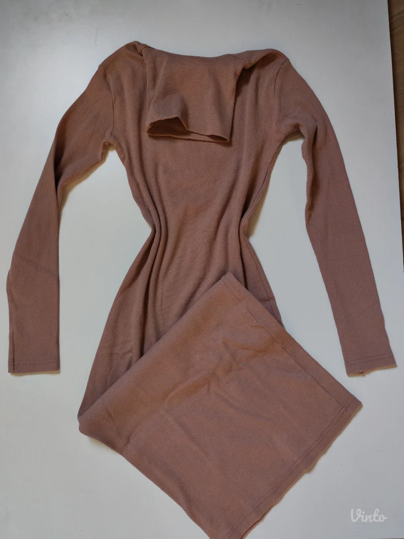 Uska rebrasta haljina sa rolkom