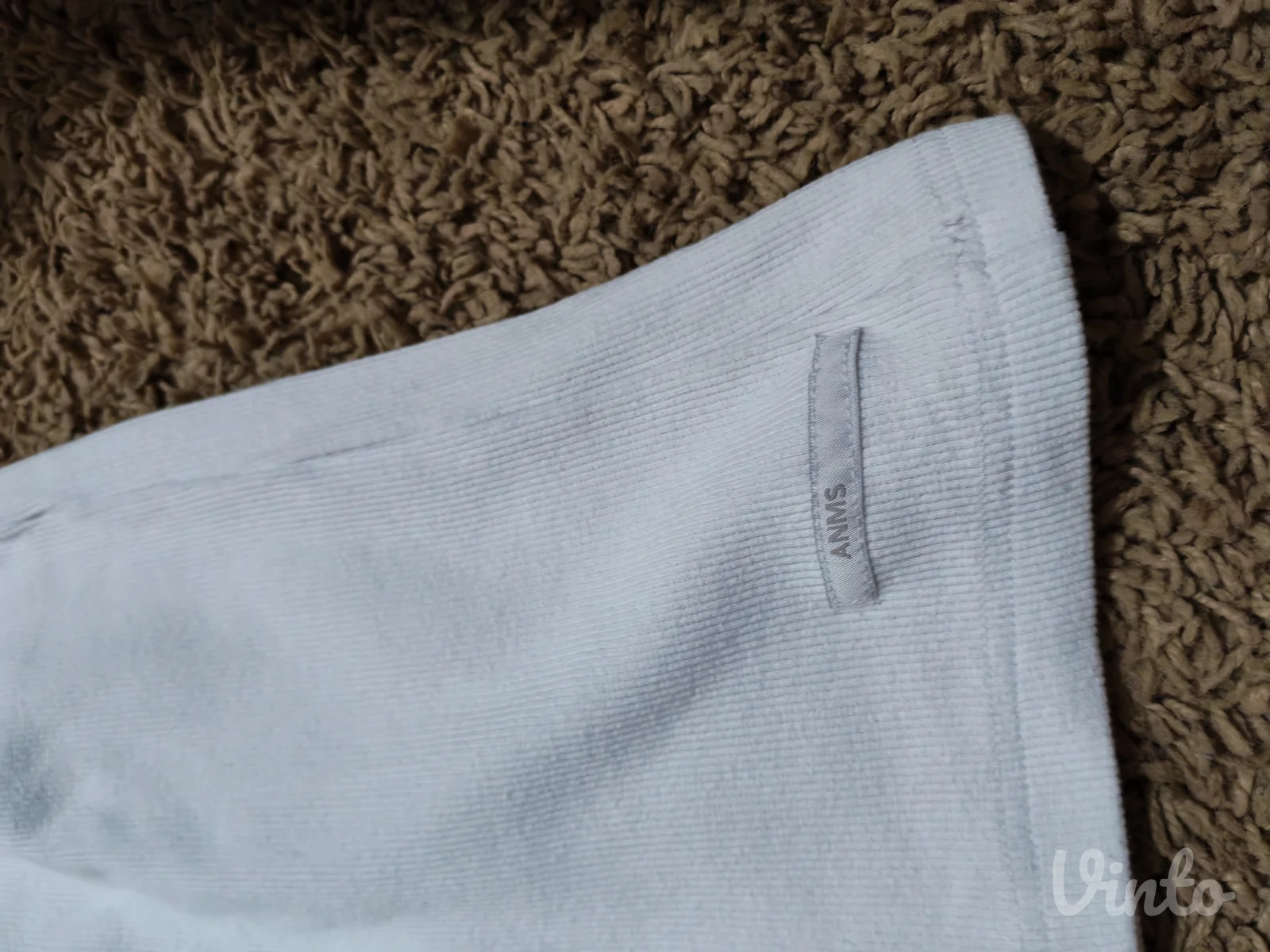 Bela rebrasta mini haljina – ANMS