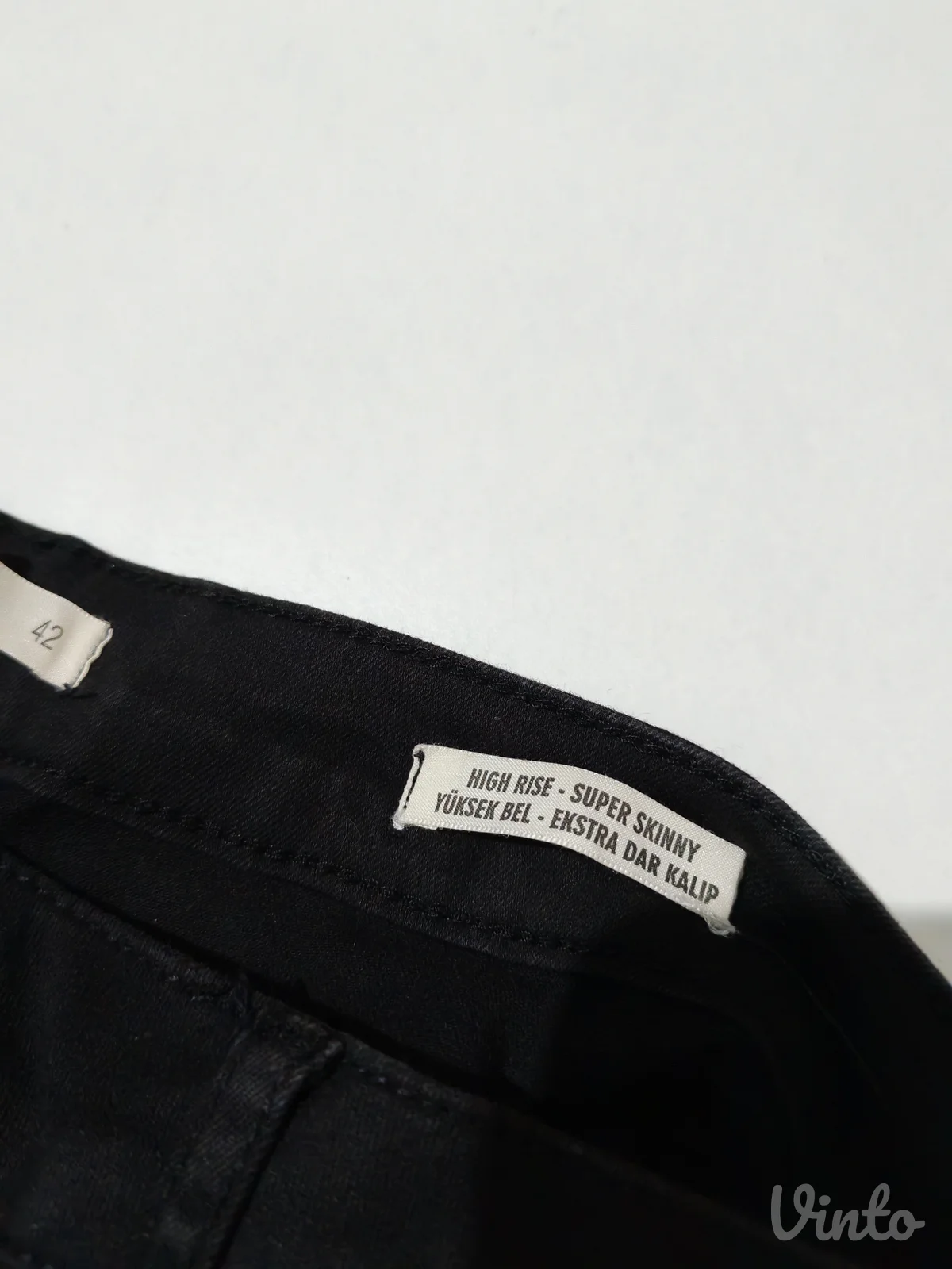 Crne kargo pantalone visokog struka – D.Young