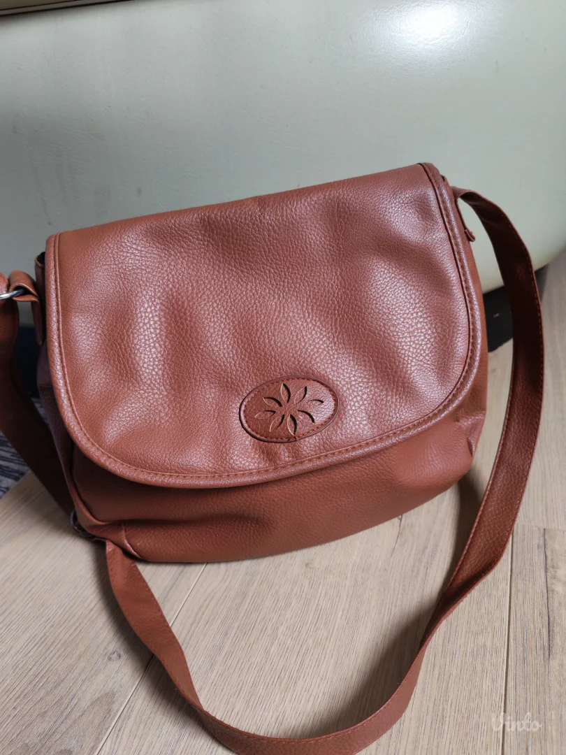 Ženska torba na rame