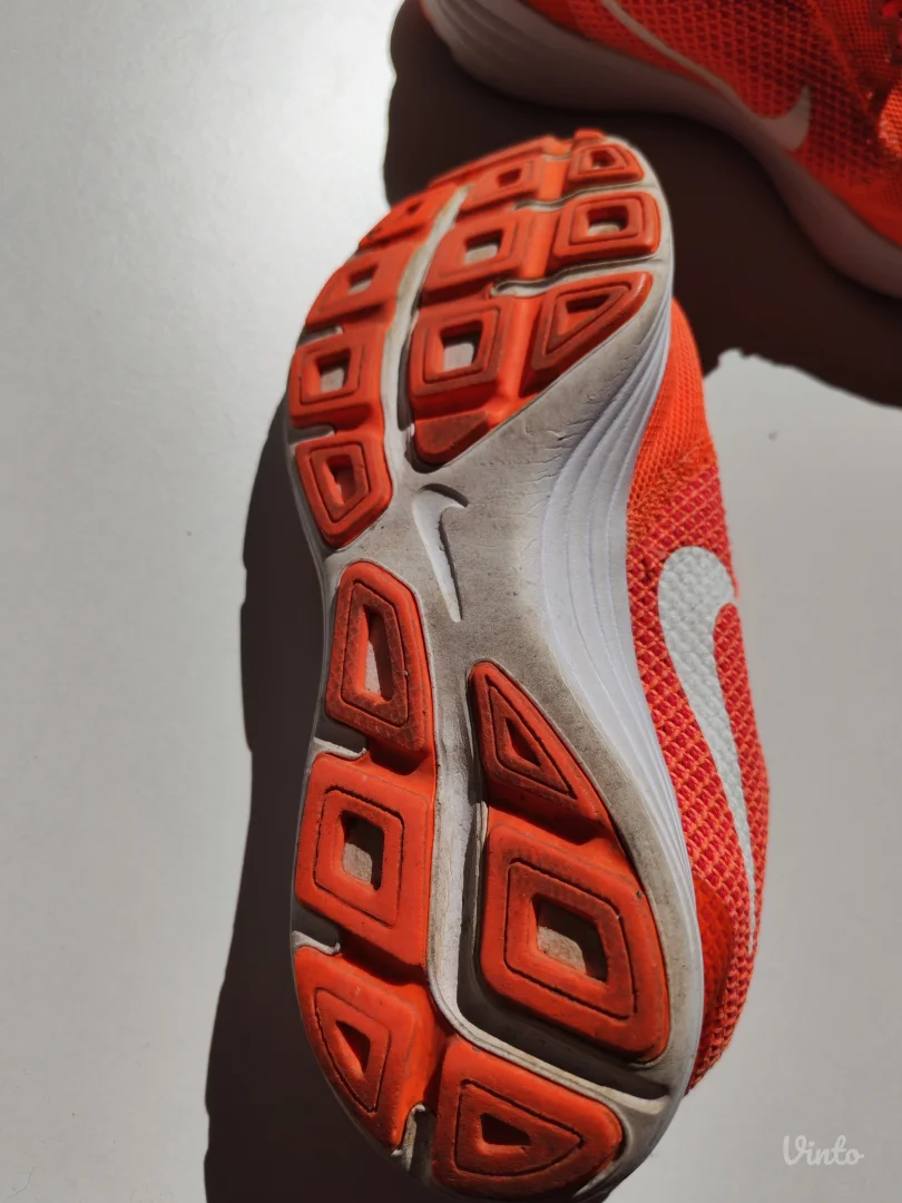 Nike Revolution ženske patike