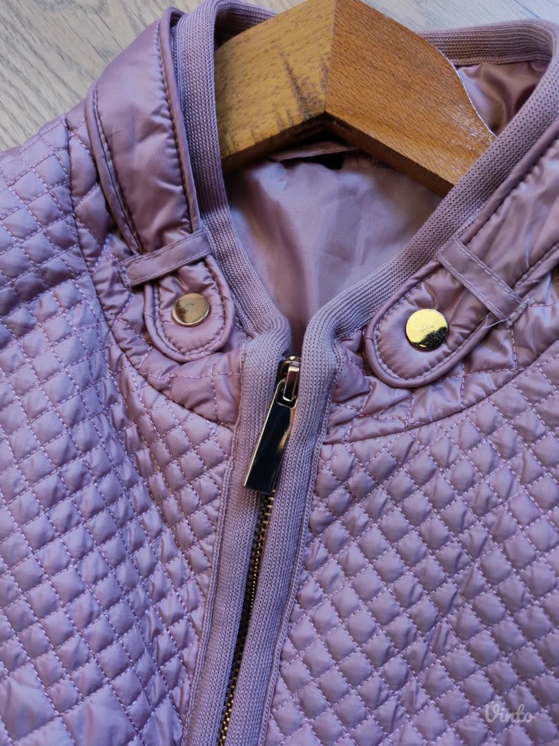 Elegantna prolećna jakna