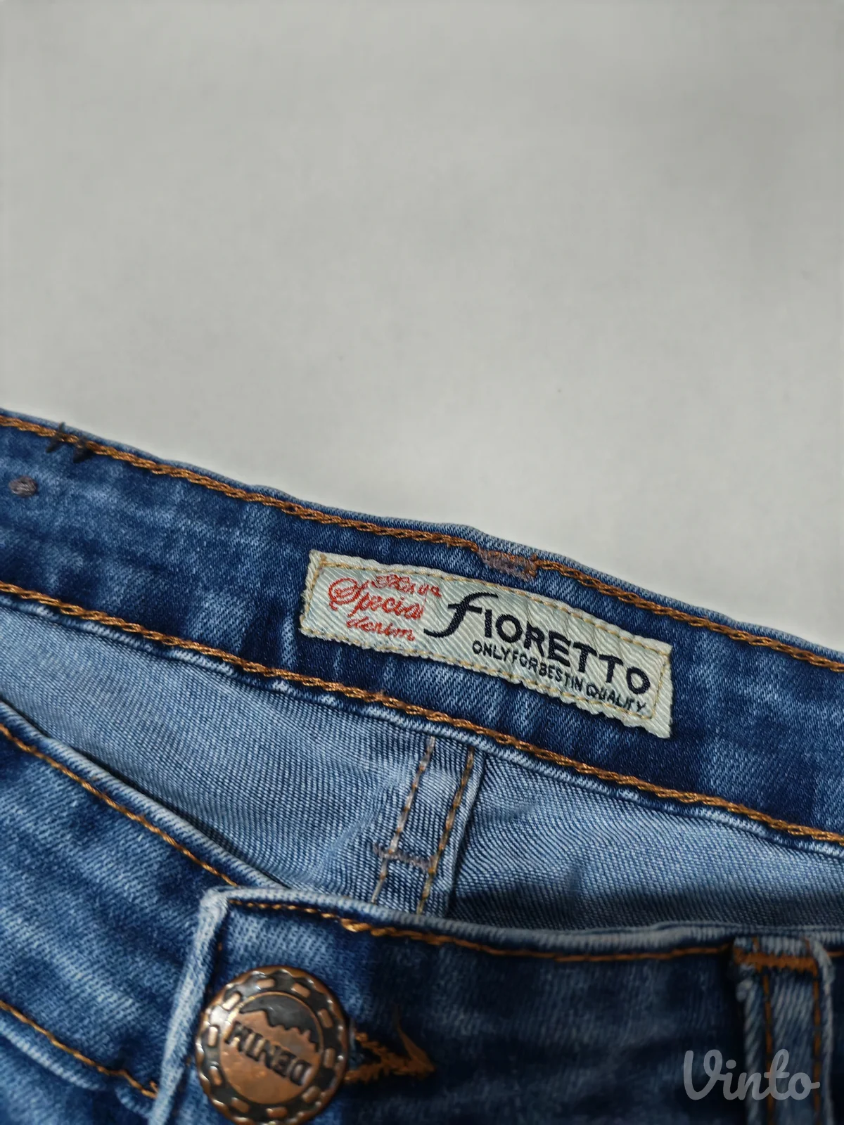 Fioretto skinny farmerke sa efektom iscepanosti
