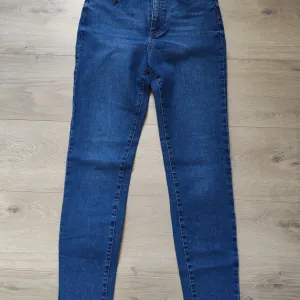 Calliope tamni teksas farmerke