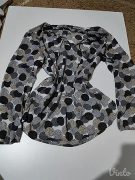 Elegantna s.Oliver Black Label bluza sa tufnama