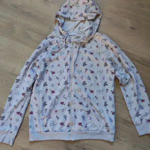 Cvetni duks na raskopčavanje