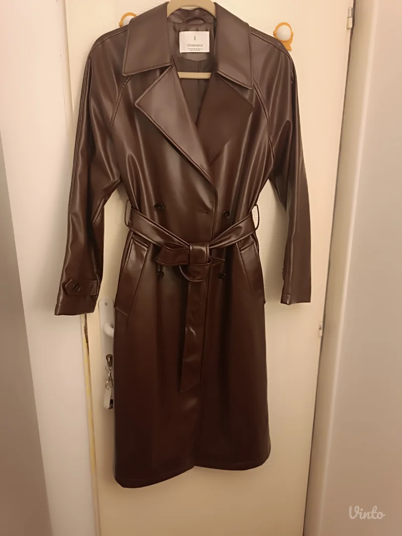 Kozni kaputic Stradivarius