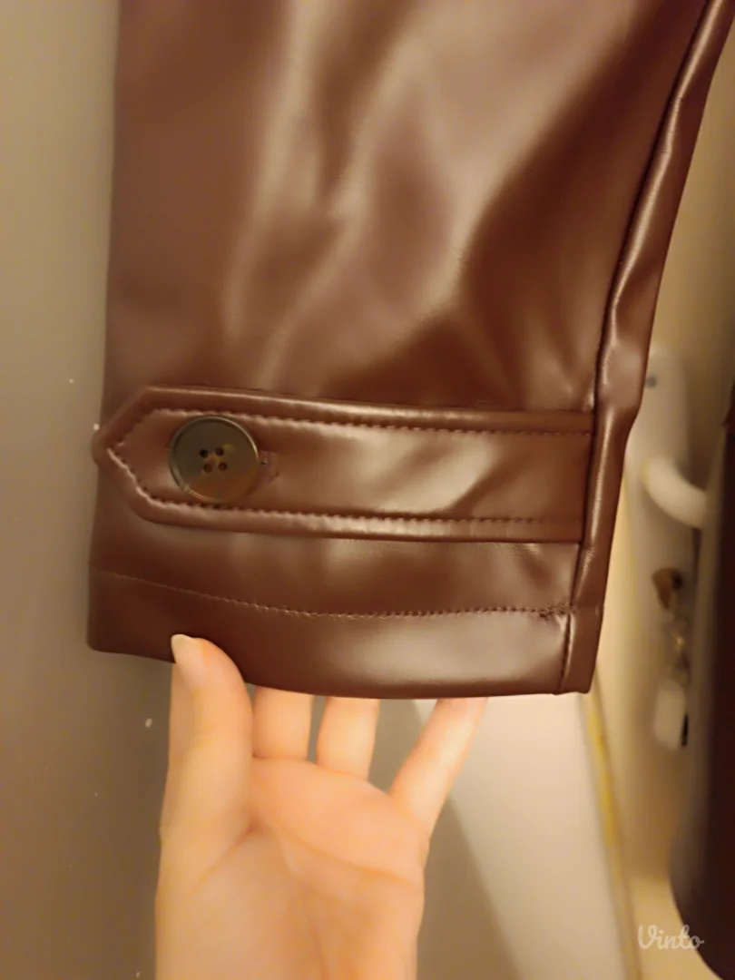 Kozni kaputic Stradivarius