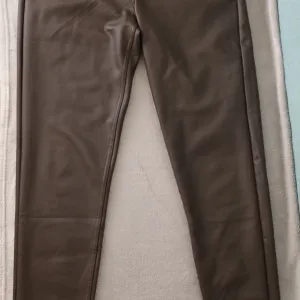 Pantalone sa elastinom