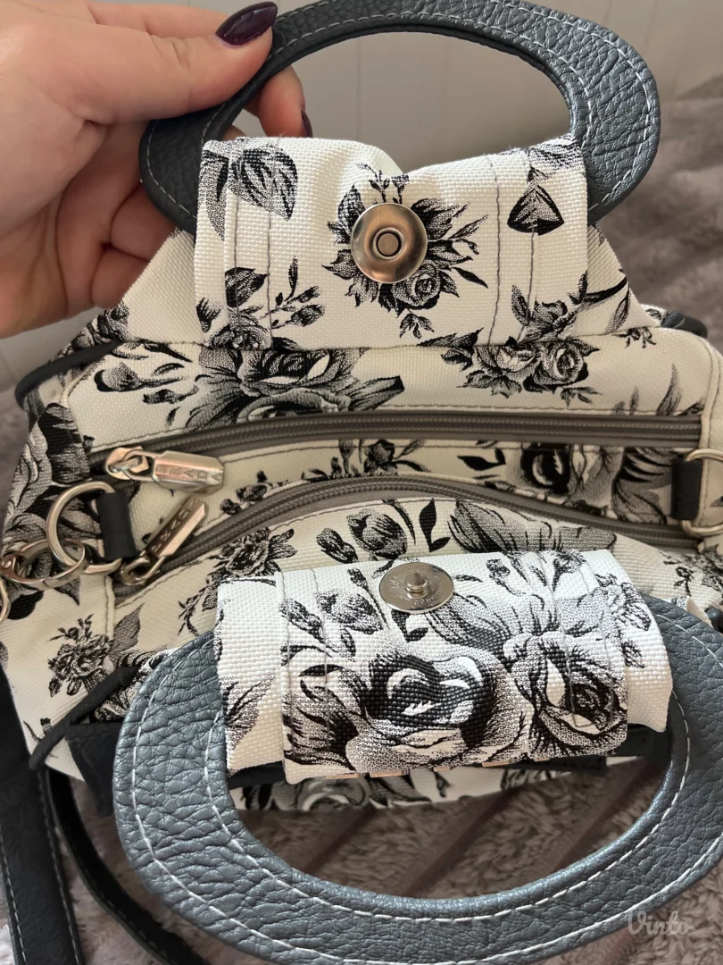 Prada torbica PRODATO