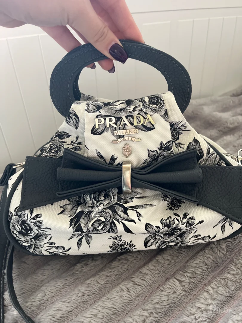Prada torbica PRODATO