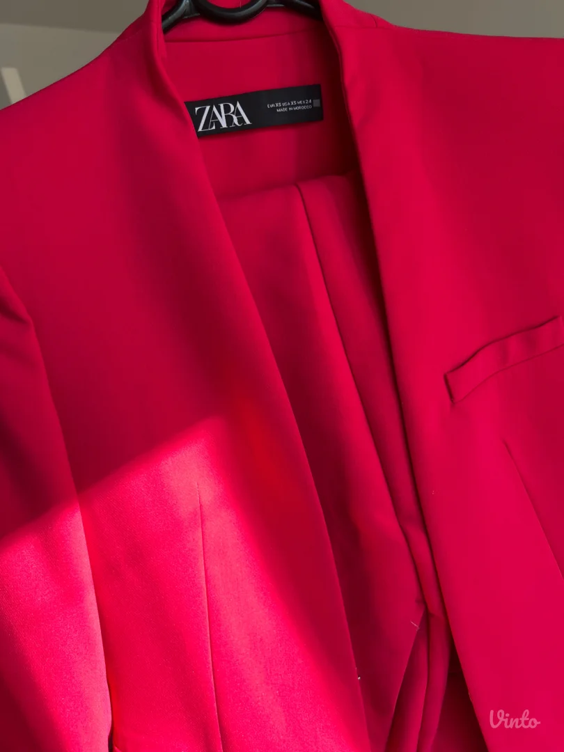 Zara odelo