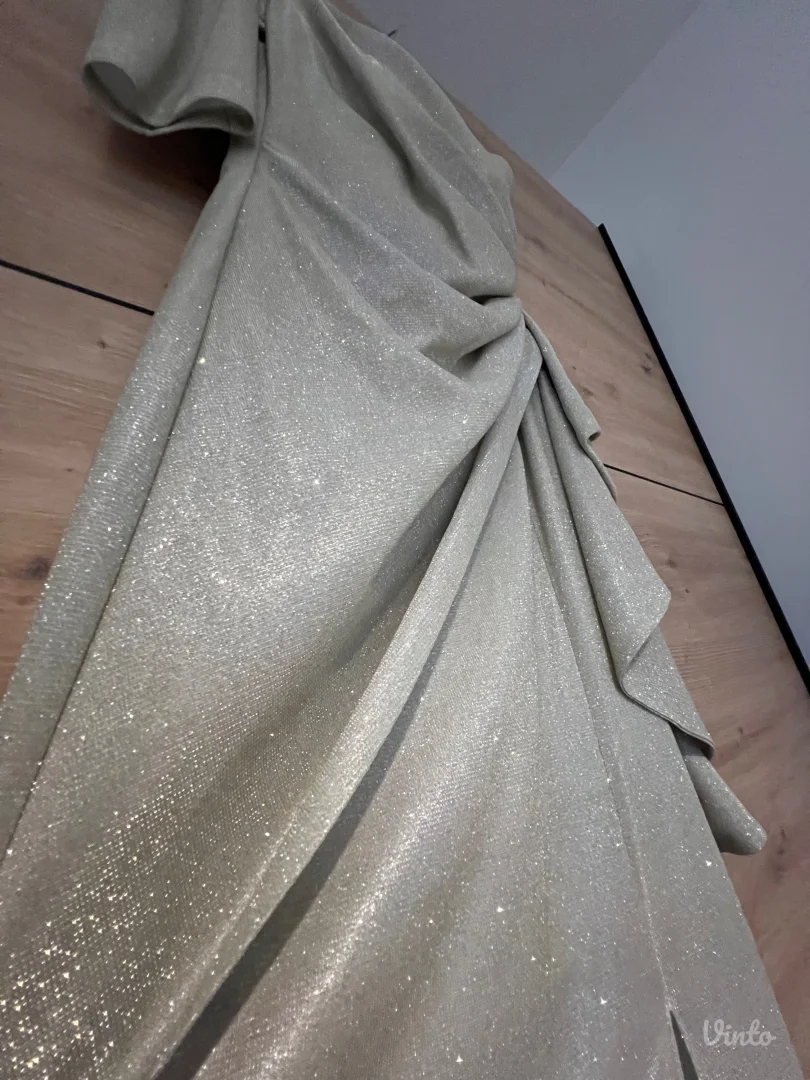 Prelepa elegantna haljina S