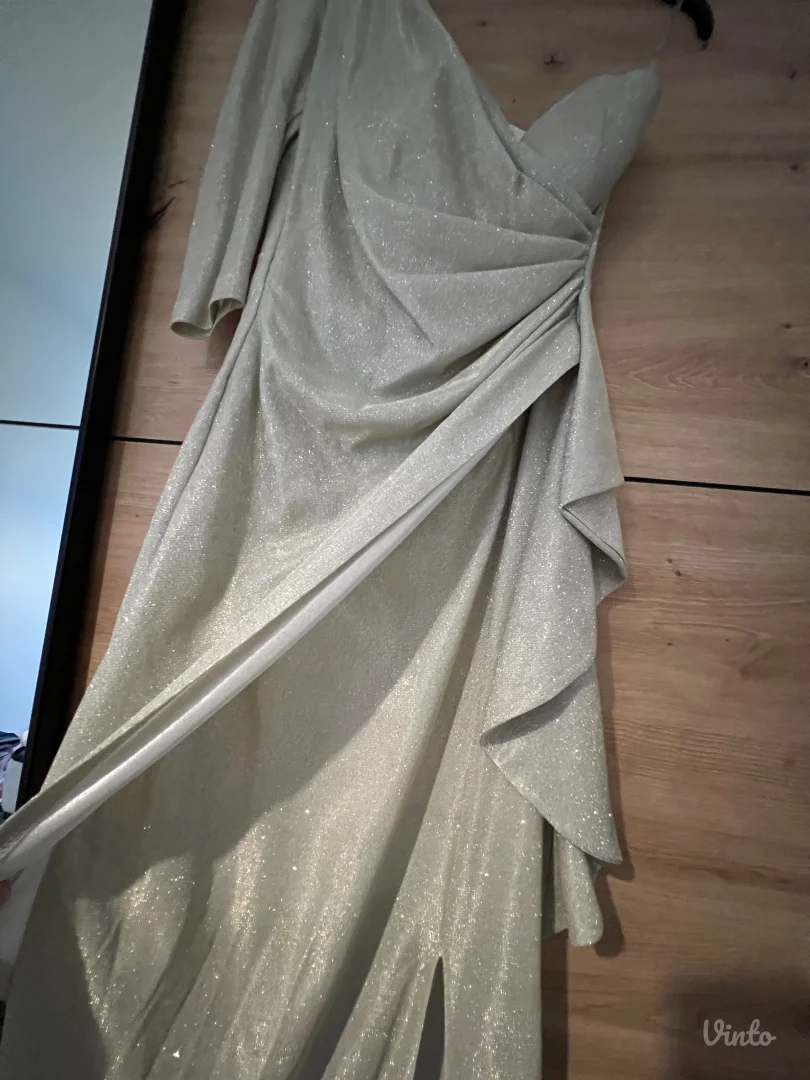 Prelepa elegantna haljina S