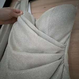 Prelepa elegantna haljina S