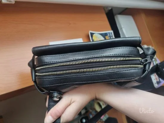 Original KARL LAGERFELD torbica, koža