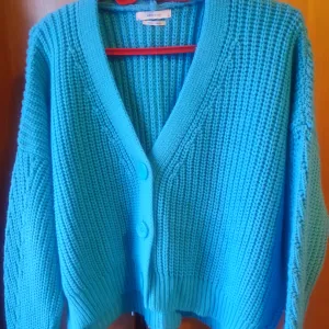 Reserved plavi dzemper