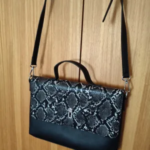 Crna torba sa animal printom