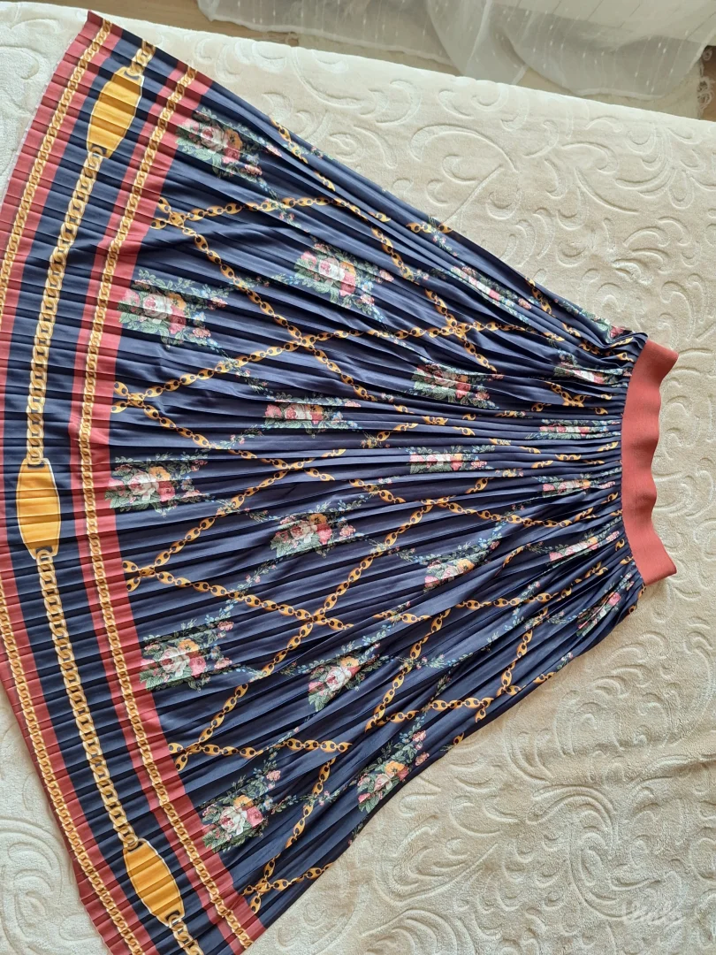 Zara plisirana suknja M