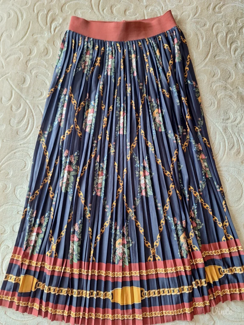 Zara plisirana suknja M