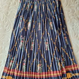 Zara plisirana suknja M