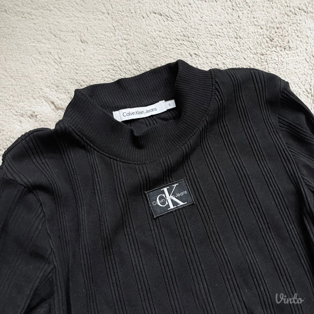 Calvin Klein polurolka