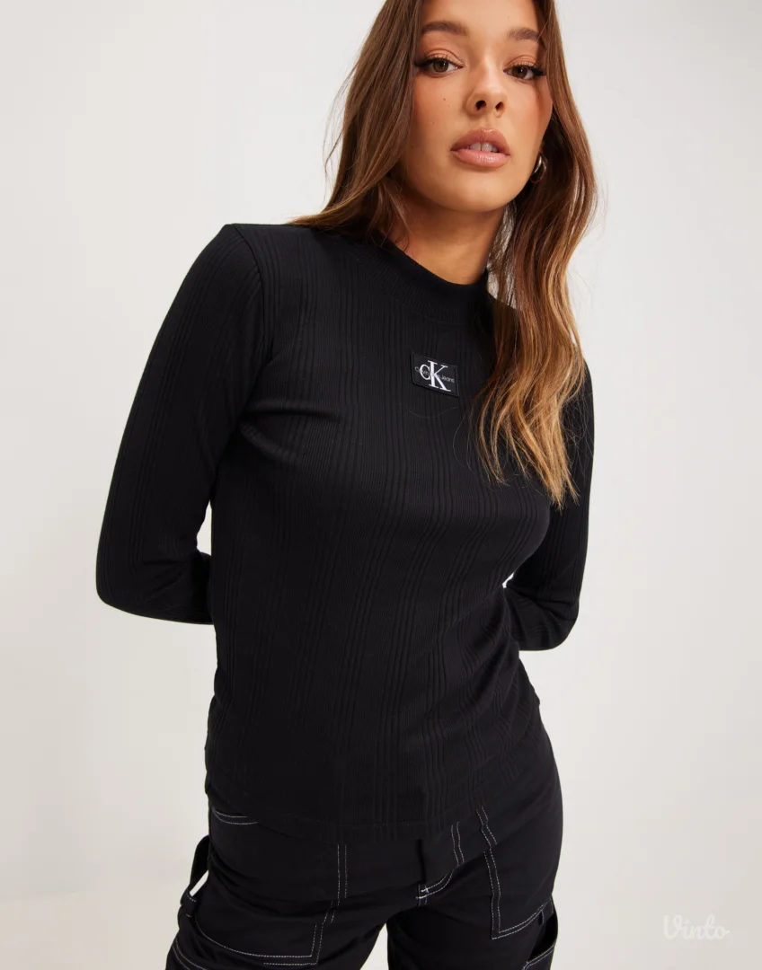 Calvin Klein polurolka