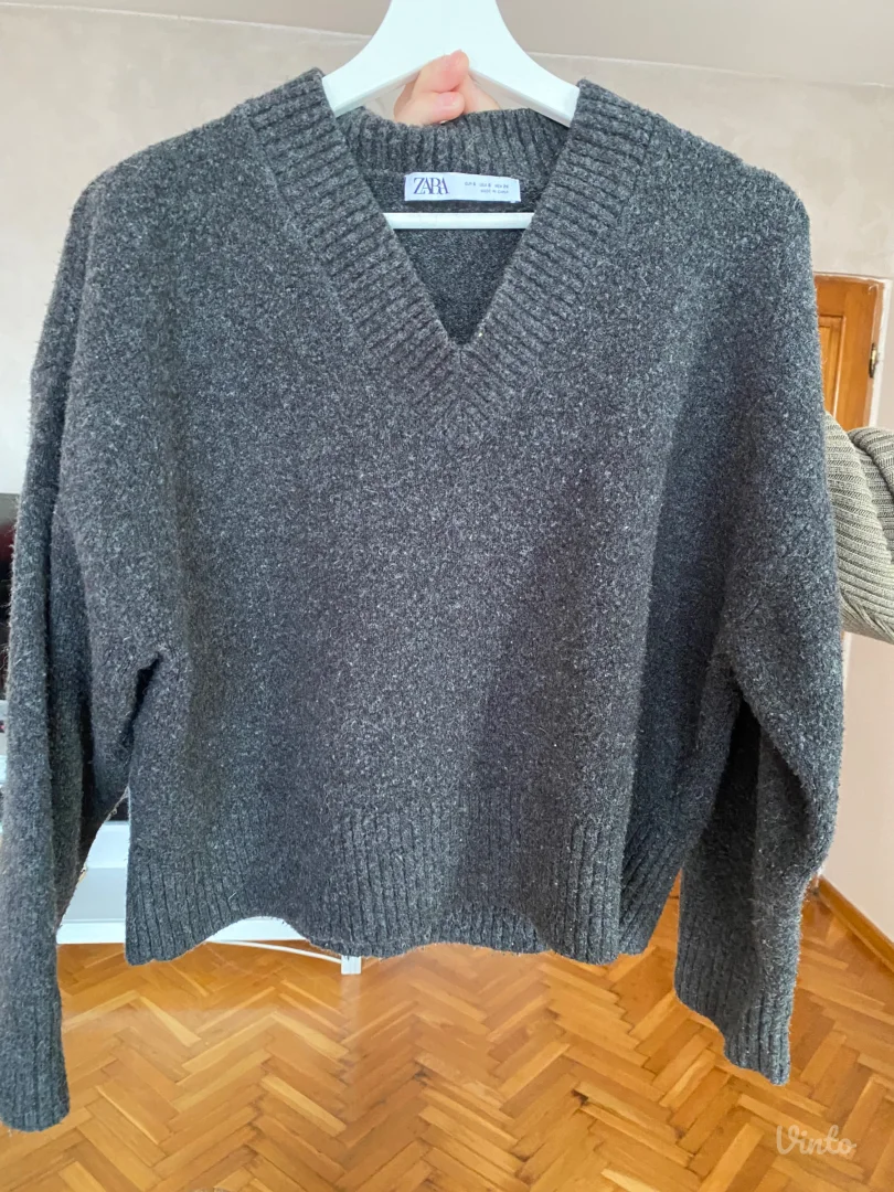 Zara tamnosivi dzemperak