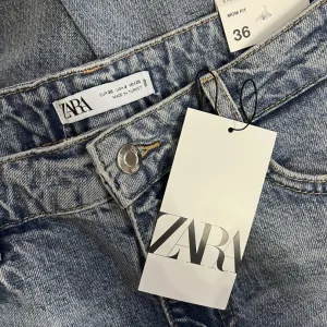 Nove Zara Mom Jeans