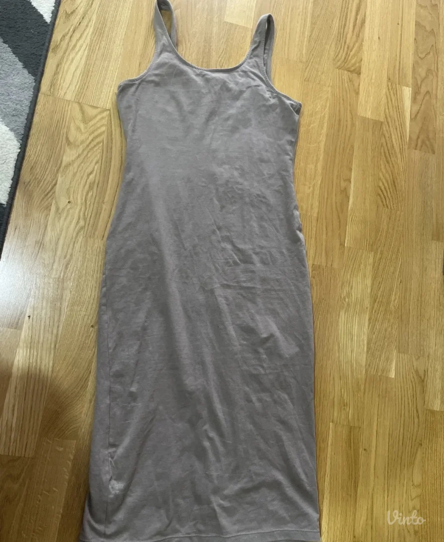 Sinsay uska haljina uz telo