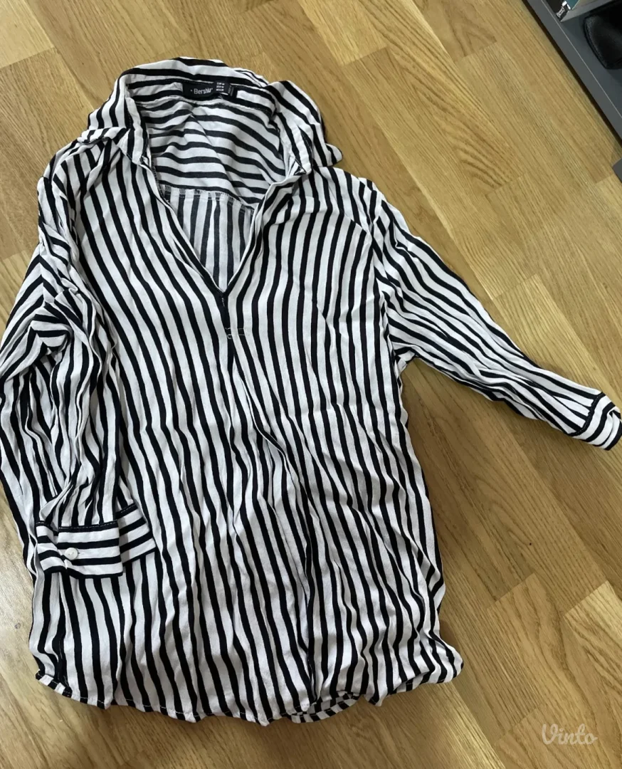 Bershka košulja