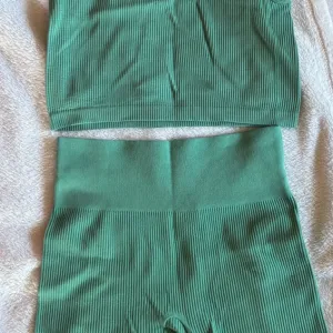 Pull&bear-komplet za treniranje