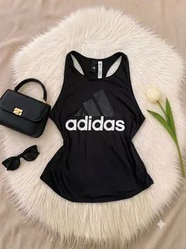 Prelepa majica ADIDAS