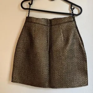 Miss Guided mini bronzana suknja