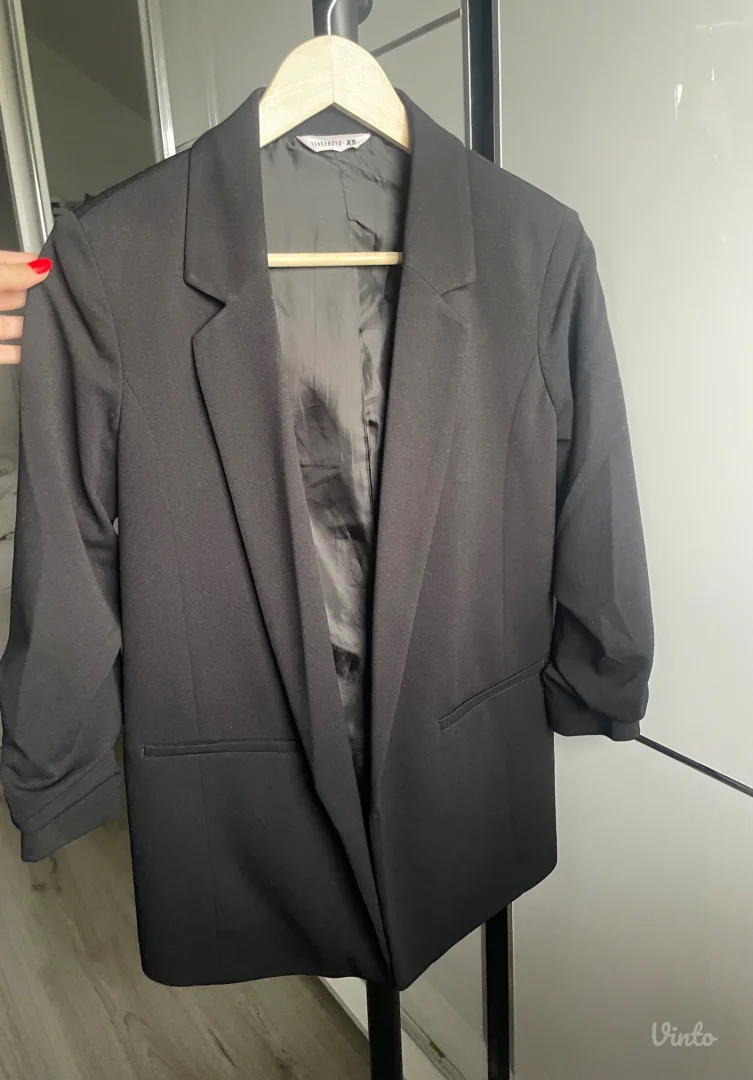 Crni sako veličina S