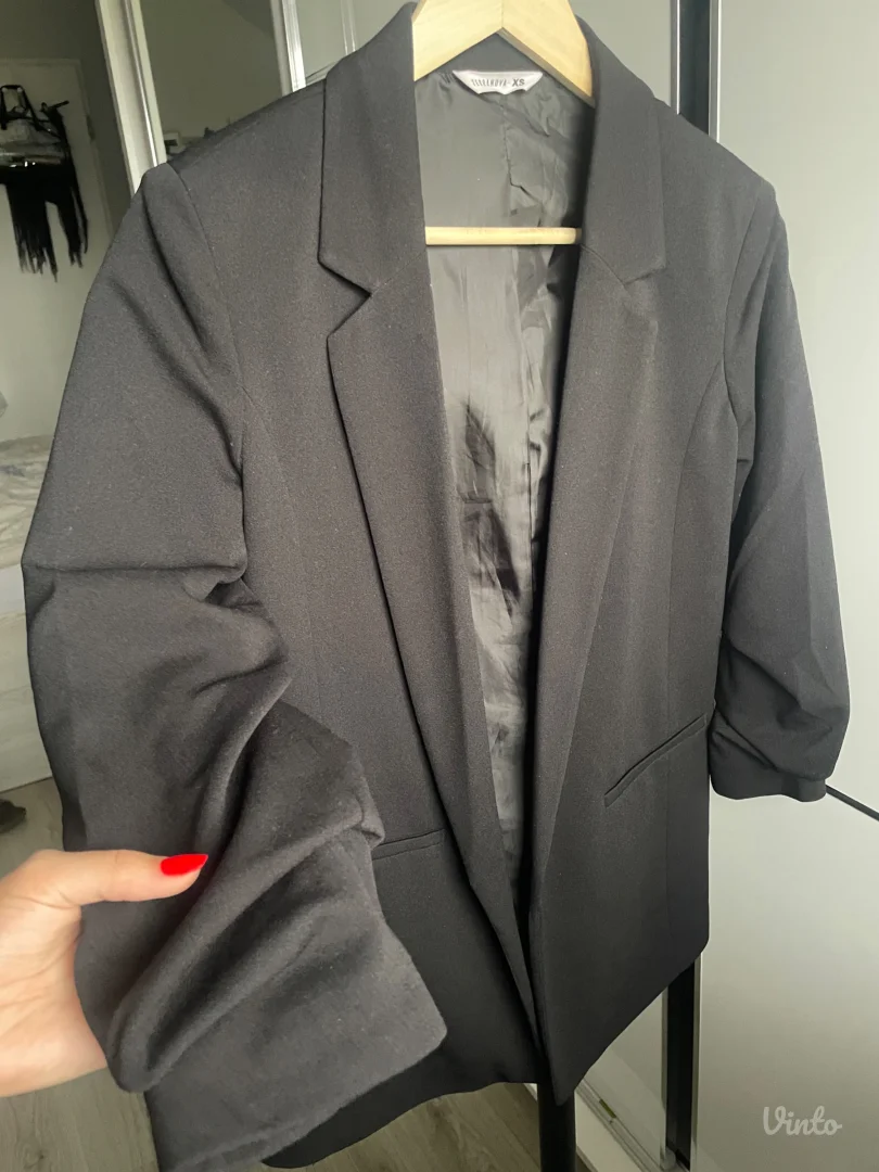 Crni sako veličina S