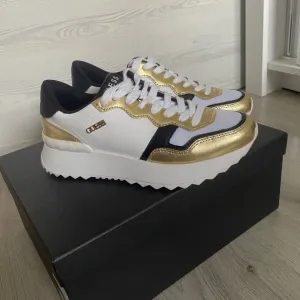 Guess Nove patike Original