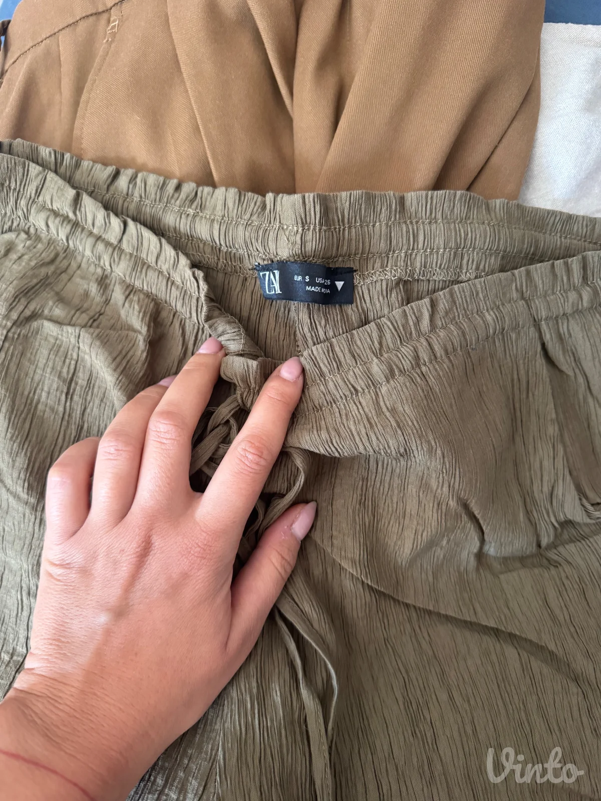 Zara zelene pantalone