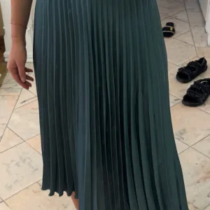 Plisirana suknja zara