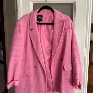 Zara roze sako