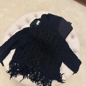 Crni dzemper sa resama zara