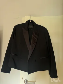 Crno zensko odelo zara
