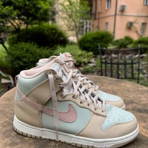 Nike Dunk High patike