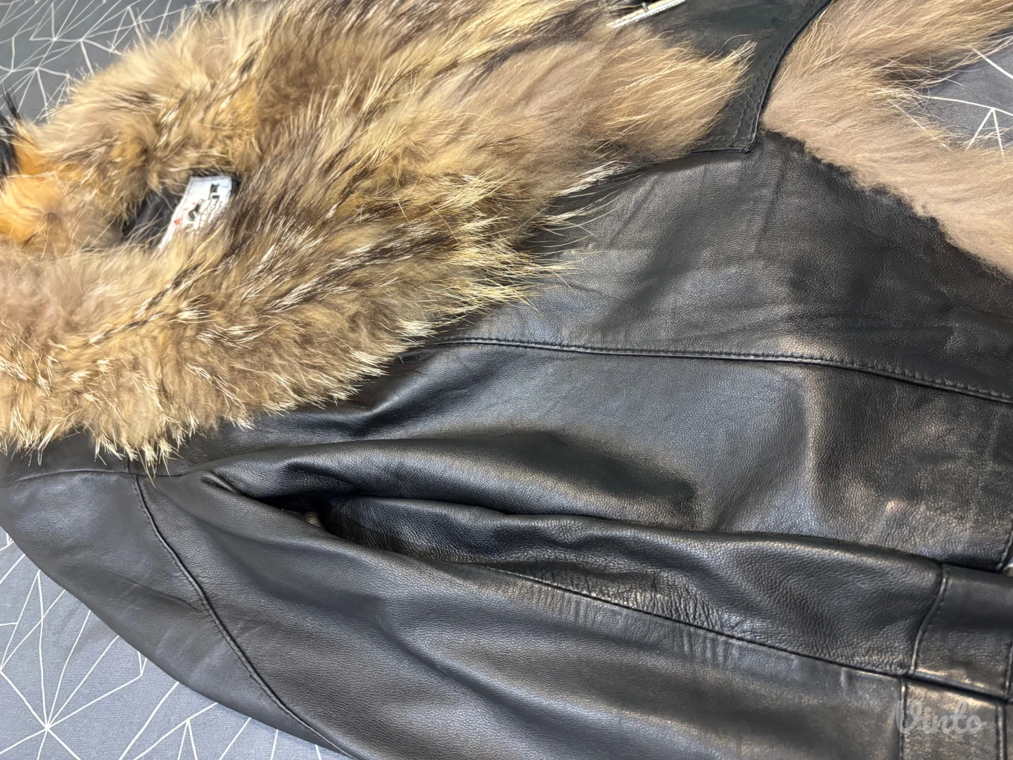 Kožna jakna sa krznom