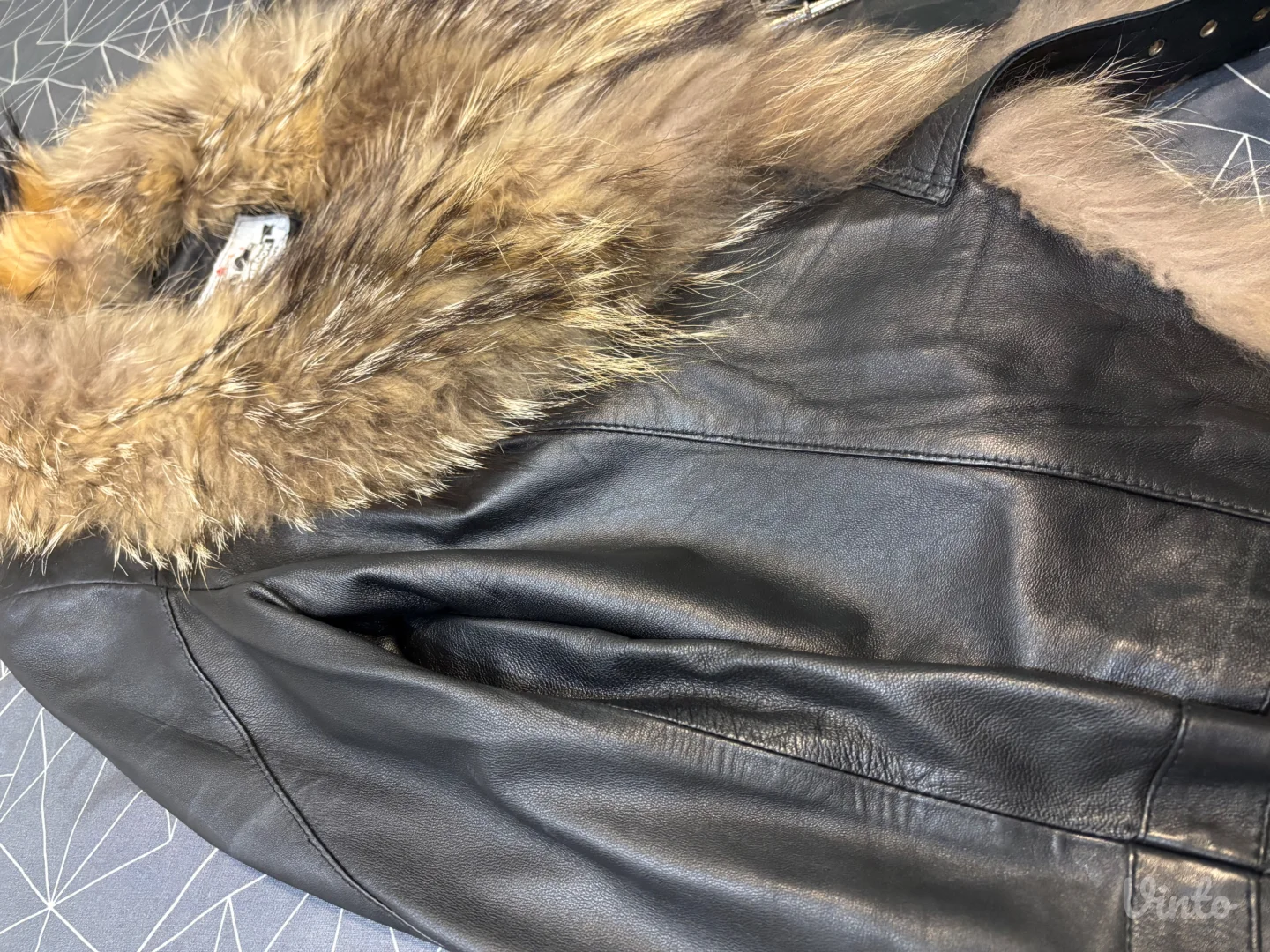 Kožna jakna sa krznom