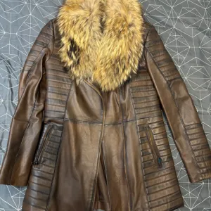 Kožna jakna sa krznom