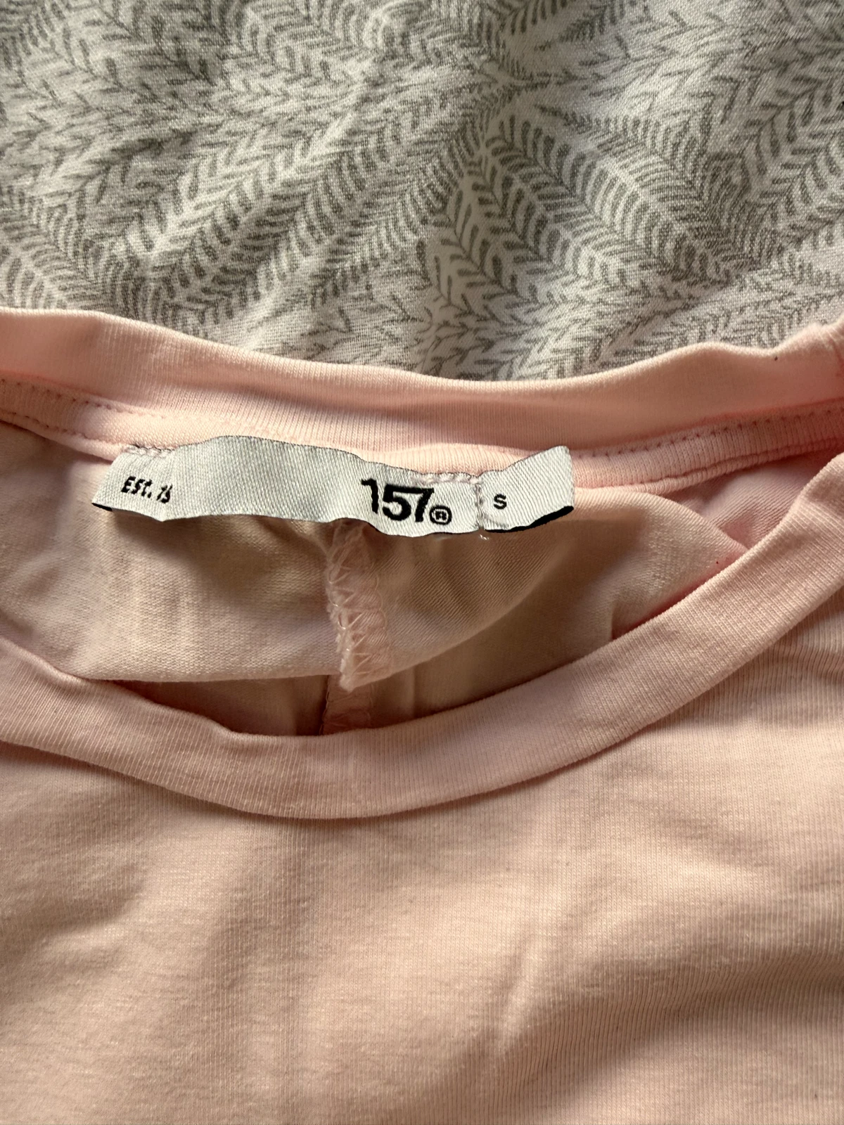 Nezno roze bluza