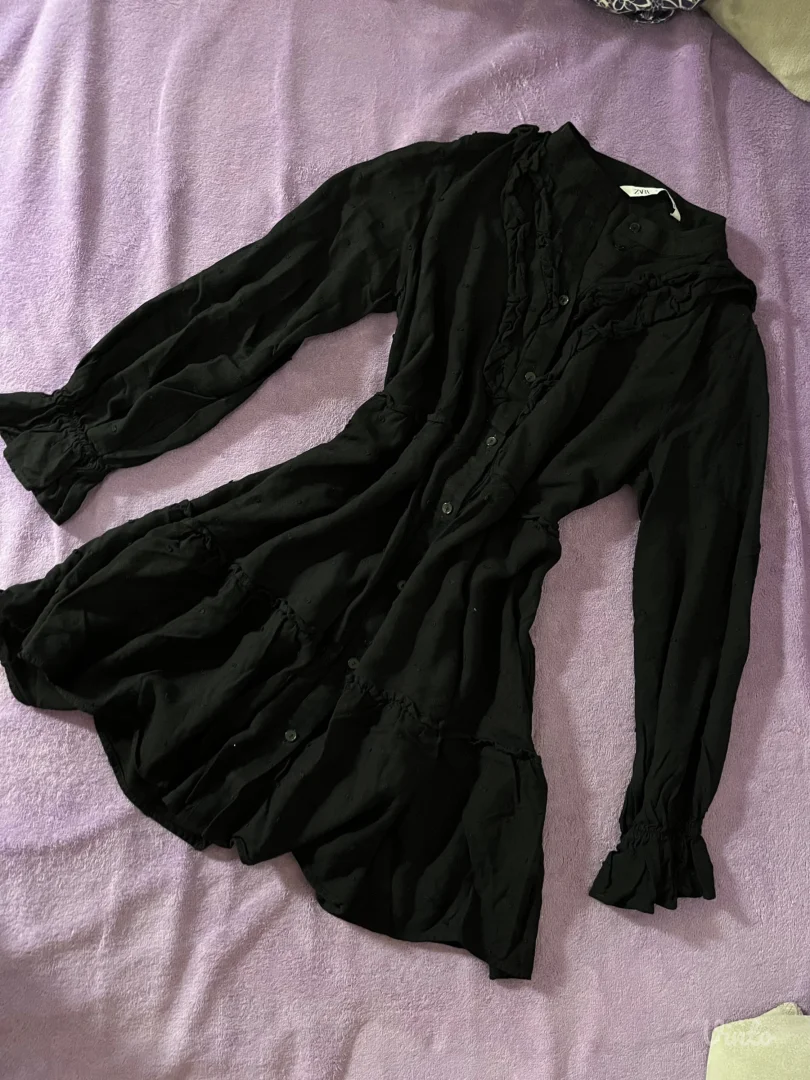 Zara, Mango haljinica